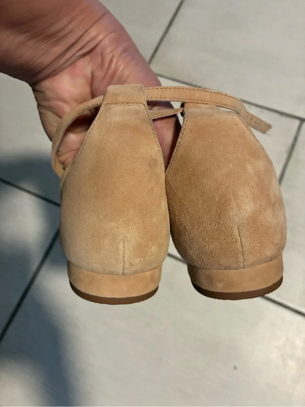 NWOB BODEN  Pointed Toe Ankle Strap Flats in Tan